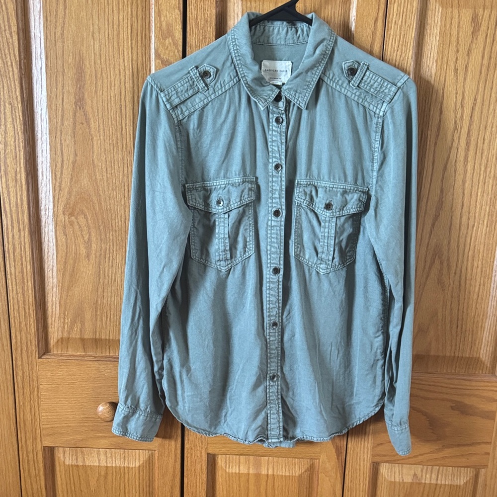 American Eagle Outfitters Sage Green Button-Down Shirt